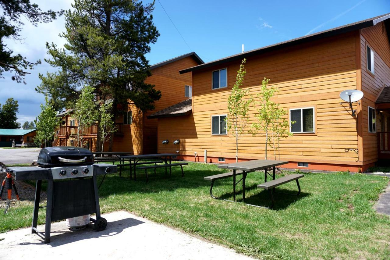 The Aspen Hotel West Yellowstone Exterior photo
